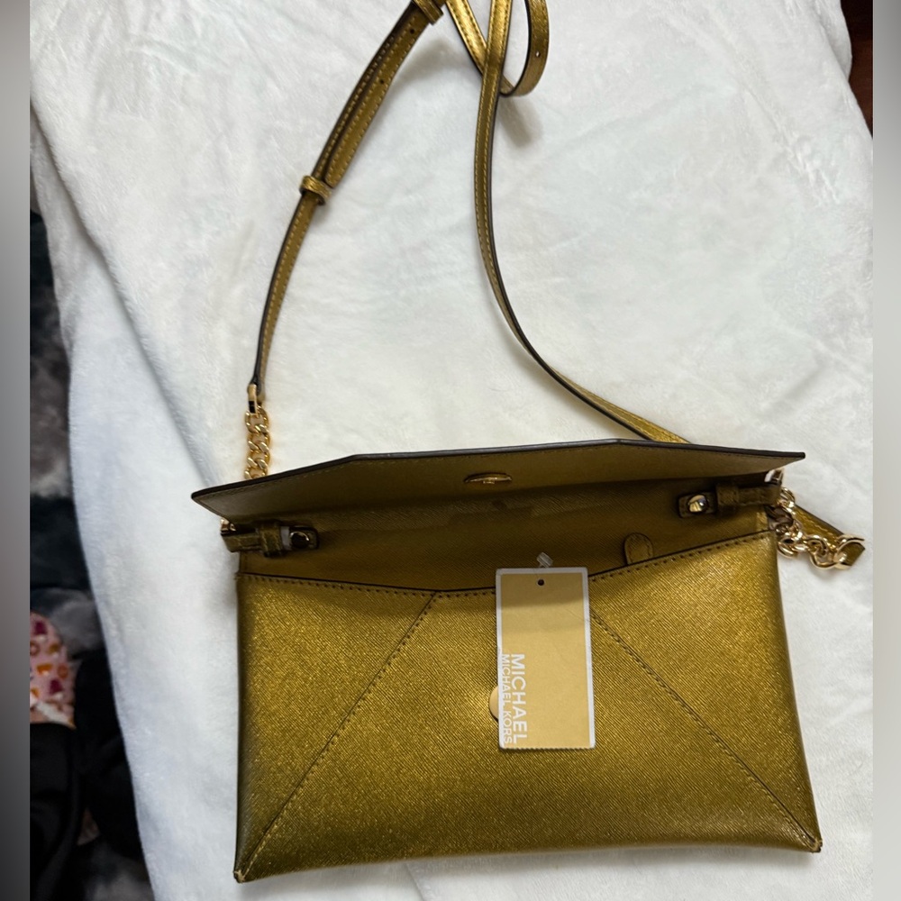 Michael Kors Gold Crossbody Bag with Geometric Elegance
